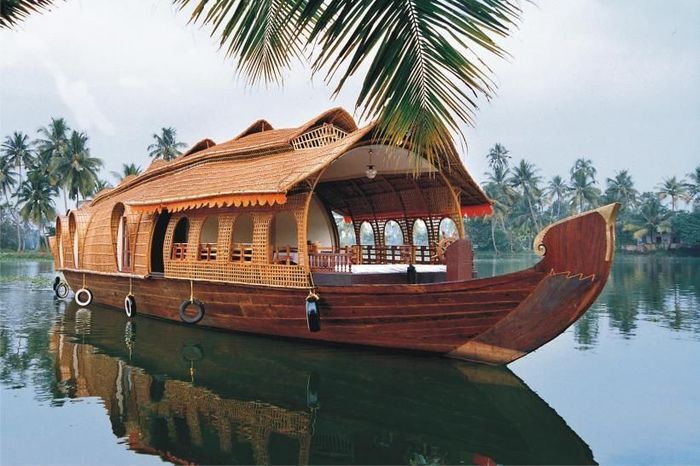 kerala backwater tours